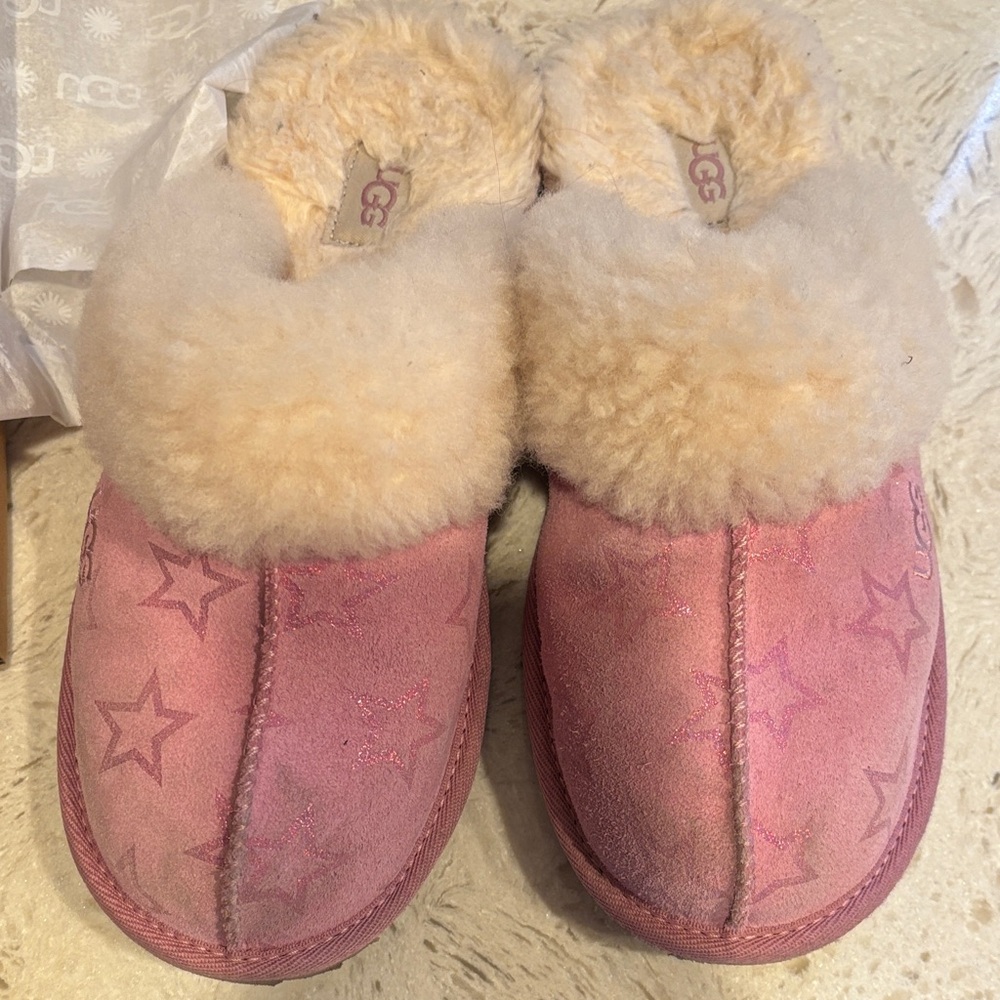 UGG K Cozy II Iridescent Pink Star Slippers
